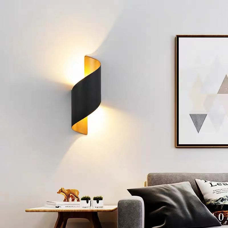 Schwarze LED-Wandleuchte modern, Wohnzimmer, energiesparend, dekorativ, Innenbeleuchtung.