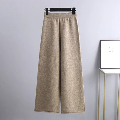 Beige Damenhose aus Wolle, weite Passform, elegant, bequem, modisch, Herbst-Winter-Kollektion.