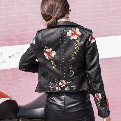 Damen Kunstlederjacke | Vegan | Kurz | Frontreißverschluss | Bestickt-Luzern Mode