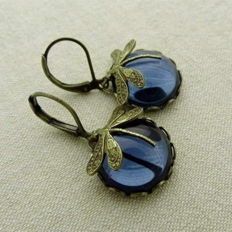 Blaue Libellen-Ohrringe aus Glas mit bronzefarbenem Metall, handgefertigter Schmuck.