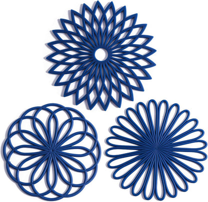 Blaue Silikon-Untersetzer Set, hitzebeständig, rutschfest, Blumenmuster, Küchendekor.