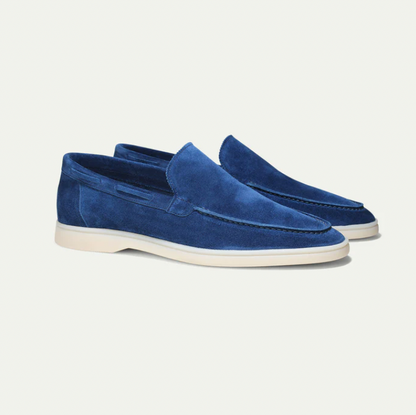 Blaue Herren-Lederloafer, Wildleder, weiße Sohle, eleganter Freizeitschuh, modisch.