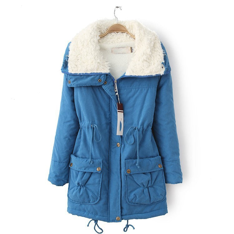 Blaue Damenjacke mit Kapuze, Fleece-Futter, Taschen, Wintermantel, modisch, warm.