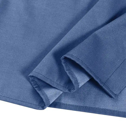 Blauer Baumwollstoff, Nahaufnahme, weiches Material, ideal für Kleidung und Heimtextilien.