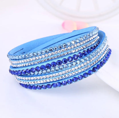 Blaues Armband mit Strasssteinen, modisches Accessoire, Damen Schmuck, Geschenkidee.