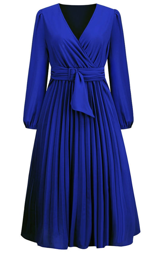 Kobaltblaues Damenkleid, langärmelig, plissiert, mit Gürtel, elegantes Design.