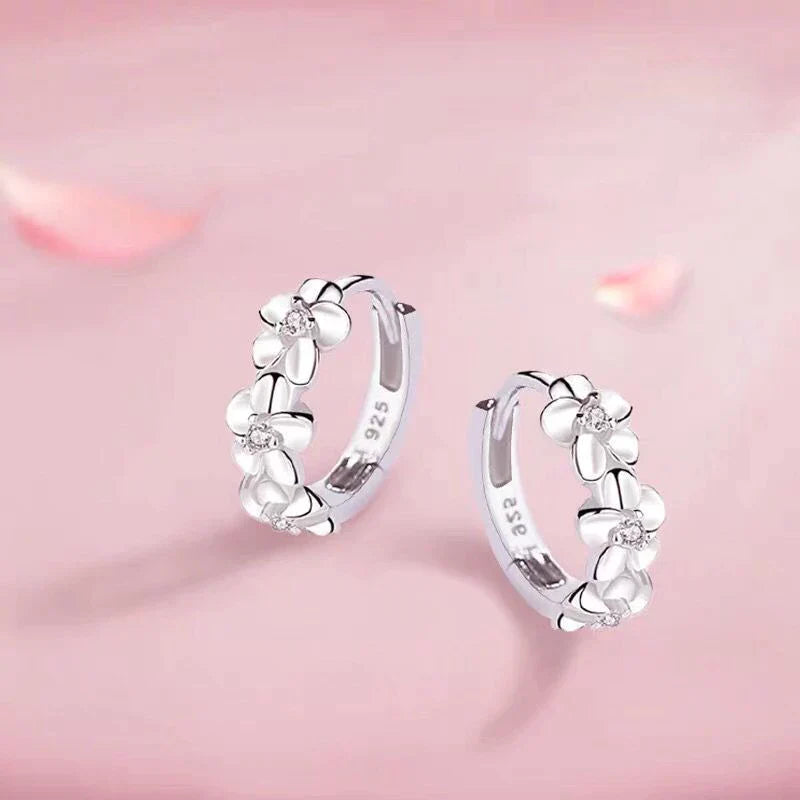 Silberne Blumen-Ohrringe mit Zirkonia, 925 Sterling Silber, eleganter Schmuck für Damen.