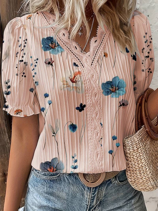 Damenbluse mit Blumenmuster, rosa, Spitze, Kurzarm, Sommermode, lässig, elegant.