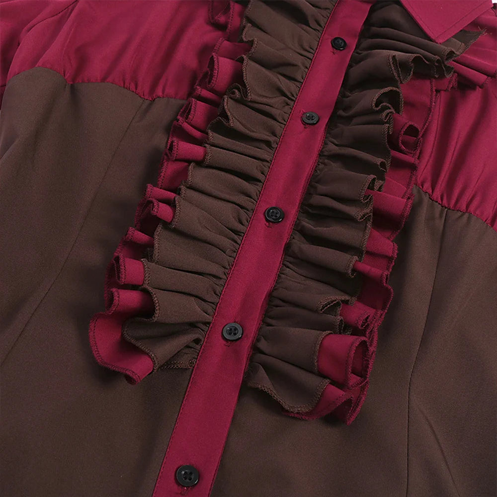 Braune Bluse mit roten Rüschen und Knopfleiste, elegante Damenmode, Baumwollmischung.