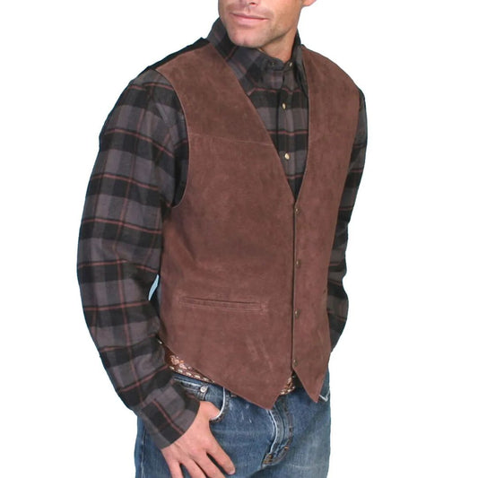 Mann in brauner Wildlederweste und kariertem Hemd, lässiger Westernstil, Herrenmode.