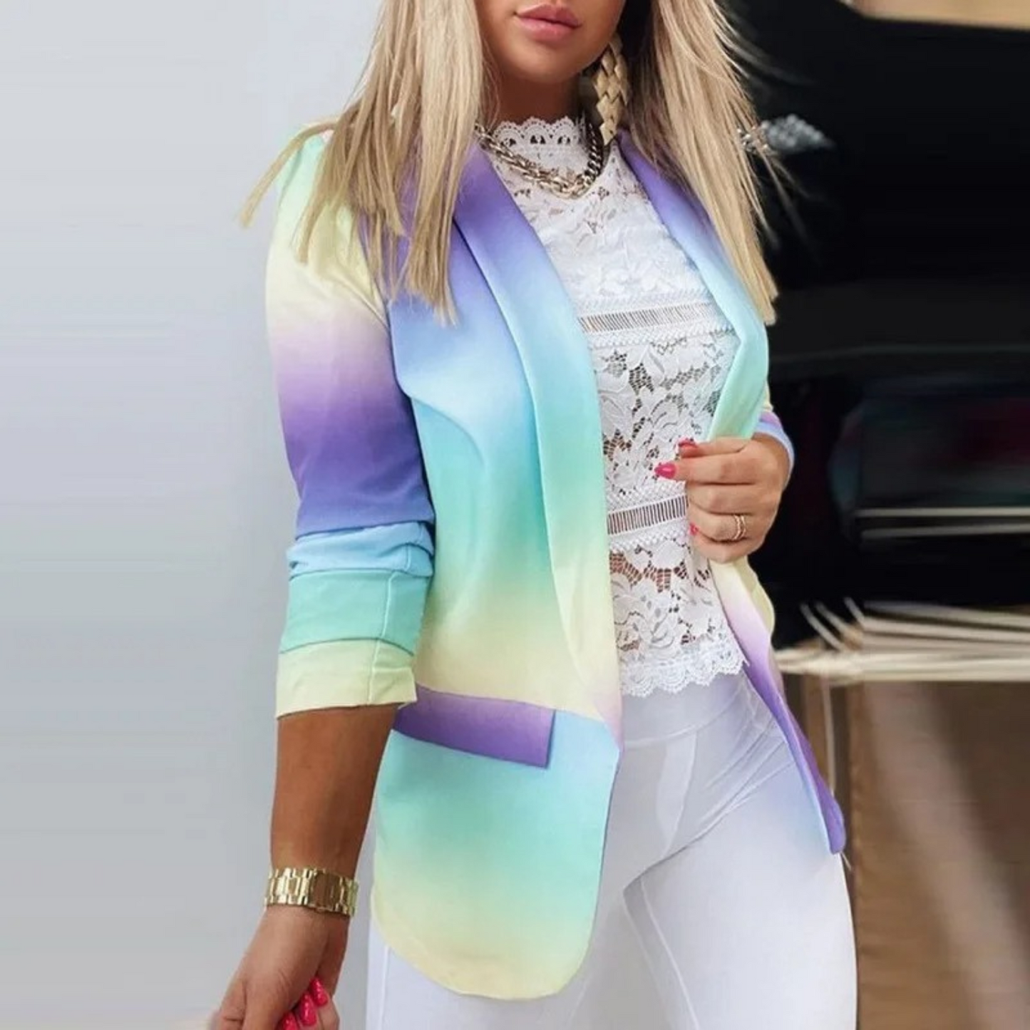 Damenblazer mit Schmetterlingsprint, pastellfarben, modisch, elegant, für Frühling und Sommer.