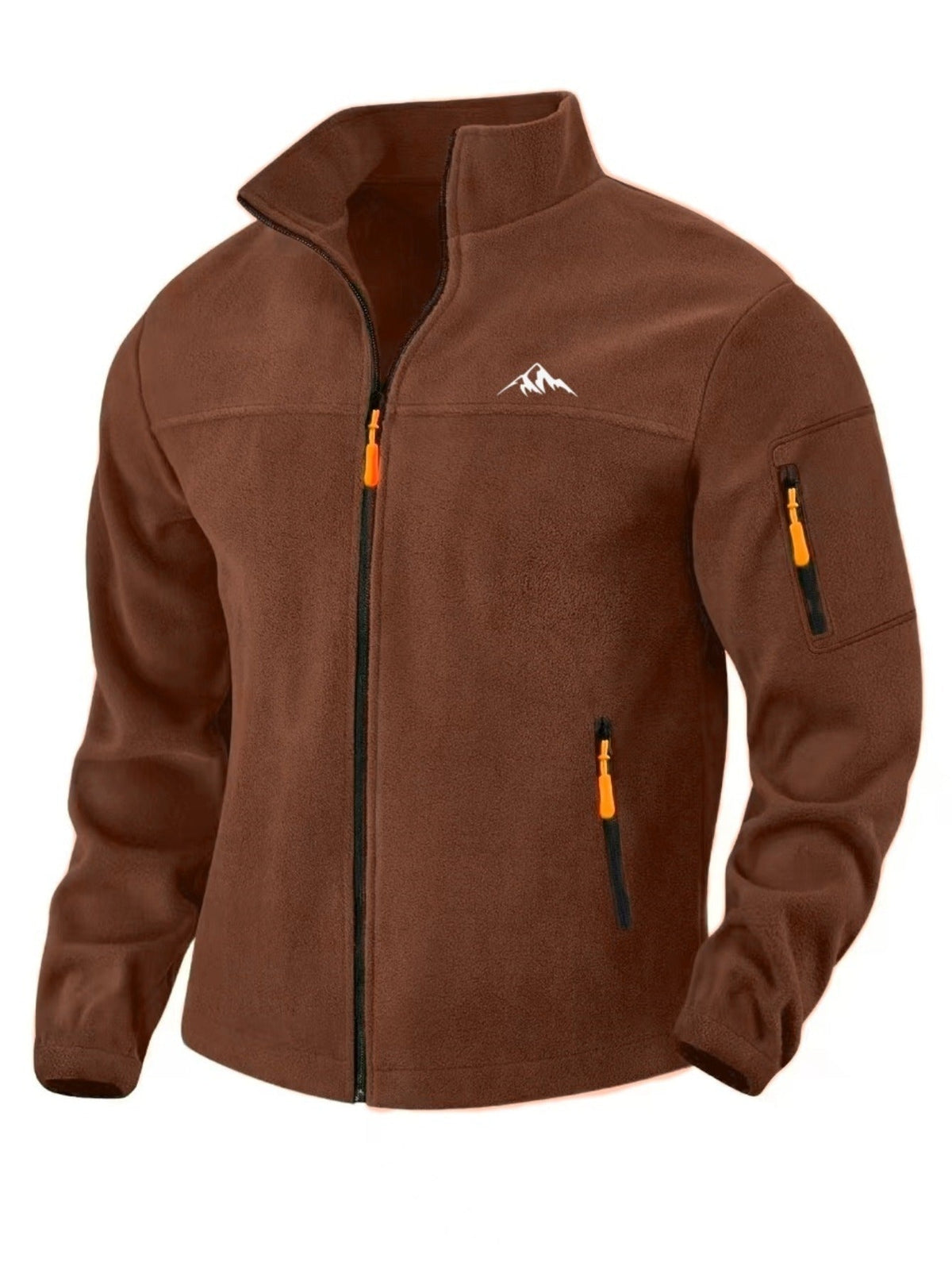 Braune Fleecejacke von vorn mit offenem Stehkragen, orangen Reißverschlussziehern, Ärmeltasche und kleinem Bergmotiv auf der 1