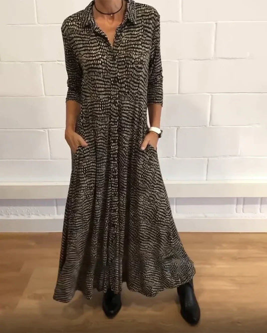 Langes Lockeres Herbstkleid – Maris in Herbstlaubfarben