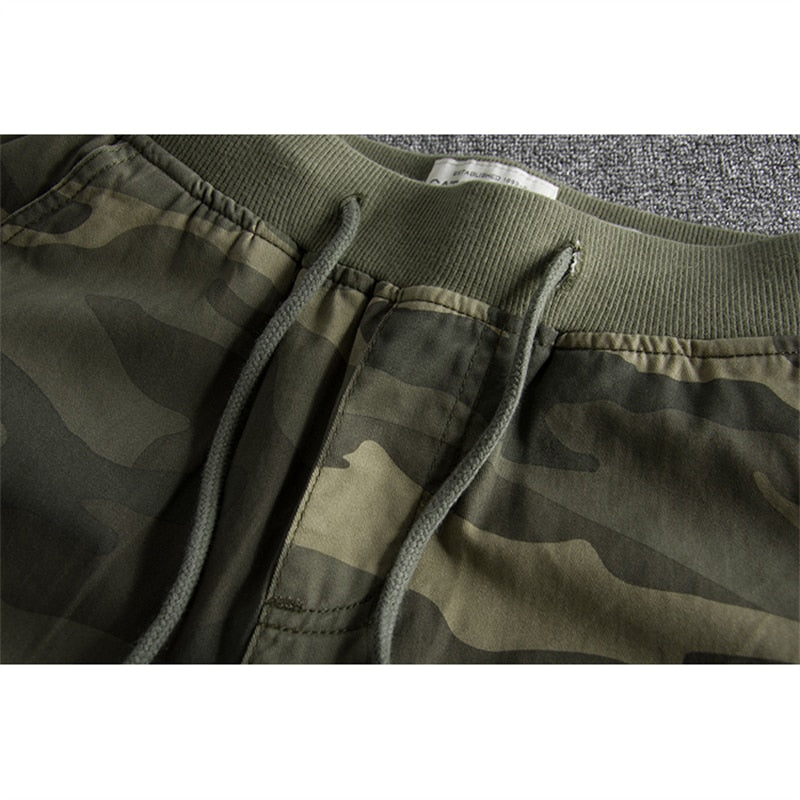 Grüne Camouflage-Shorts für Herren, elastische Taille, lässig, Vintage-Stil, Sommermode.