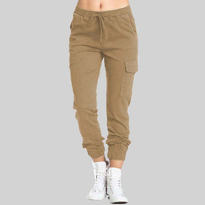 Damen Cargo Jogginghose beige, elastischer Bund, Seitentaschen, Freizeithose, modisch.