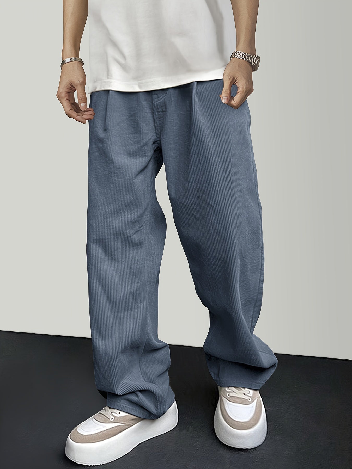 Graue Cordhose aus Polyester mit Kordelzug, lässiger Stil, Herrenmode.