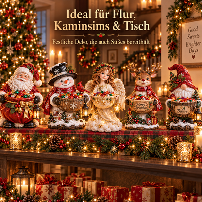 Die fünf Figuren stehen dekoriert auf einem Kaminsims mit Tannengirlande, Kerzen und Geschenken 7