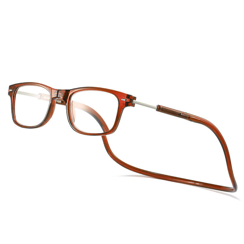 Lesebrille mit eckigem Rahmen und Halsband in durchscheinendem Rotbraun, schräg von vorn auf weißem Hintergrund. 5