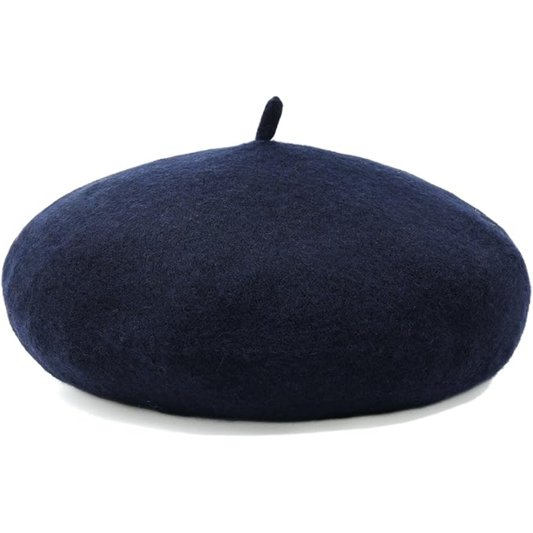 Wollberet in dunklem Marineblau mit kleinem Stiel, vor weißem Hintergrund 7