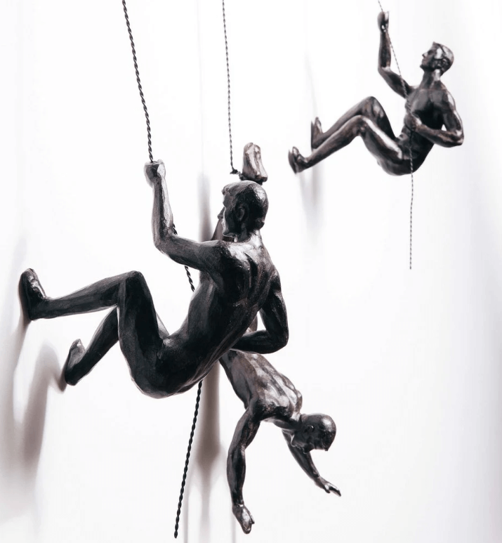Bergsteiger-Wandskulptur – PeakFigures
