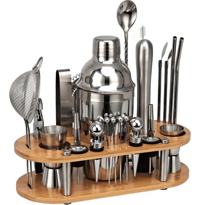 Cocktail-Set aus Edelstahl mit Bambusständer, Shaker, Sieb, Löffel, Strohhalme, Barzubehör.