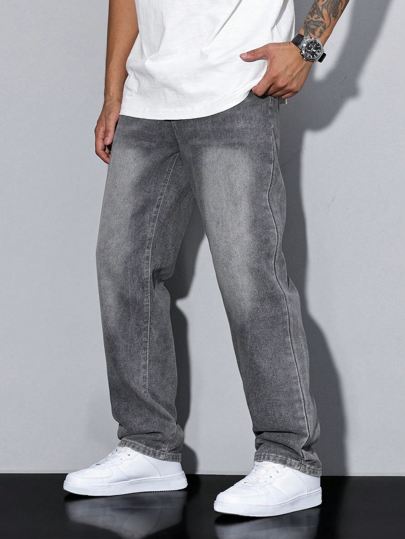 Lässige Herrenjeans mit geradem Bein – Mailand