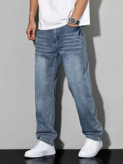 Lässige Herrenjeans mit geradem Bein – Mailand