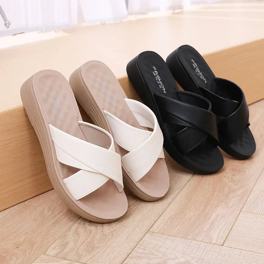 Wedge Slipper Damen | Sommer Look | Keilabsatz 3,5 cm | Offen | Bequem-Luzern Mode