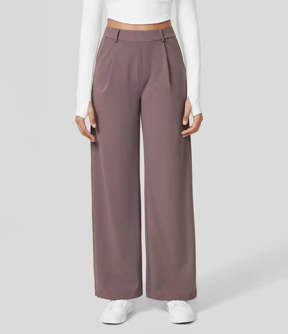Damenhose, weite Passform, braun, elegant, hohe Taille, modisch, Freizeitkleidung, Herbstmode.