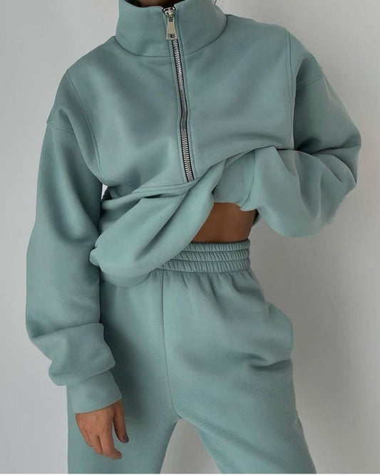 Damen Jogginganzug, mintgrün, Reißverschluss, langärmelig, bequem, Freizeitmode.