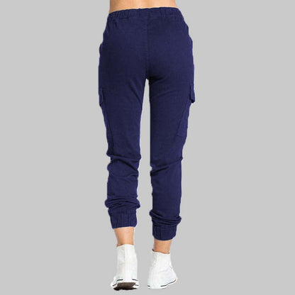 Dunkelblaue Damen-Cargohose, elastischer Bund, Seitentaschen, sportlich, bequem.