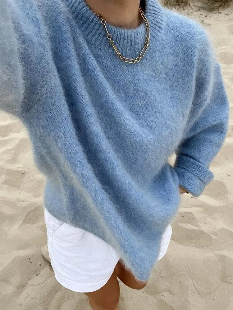 Damen Oversized Pullover, blau, warm, langärmelig, Strick, Herbstmode, eleganter Stil.