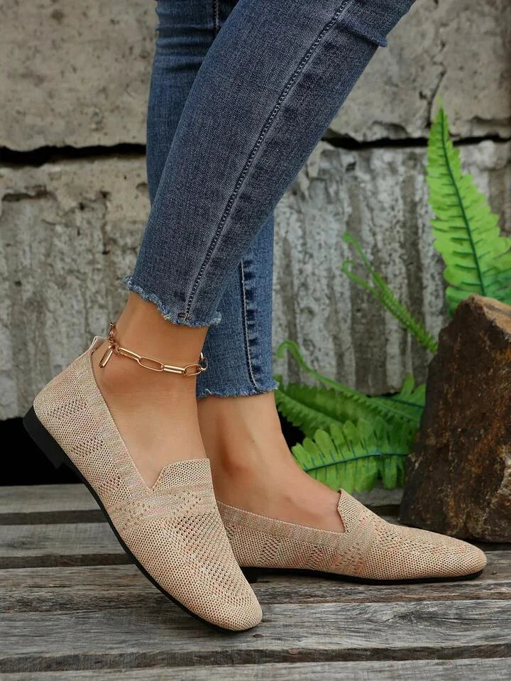 Damen Loafer beige, Strickmaterial, lässig, bequem, modisch, ideal für Alltag und Freizeit.