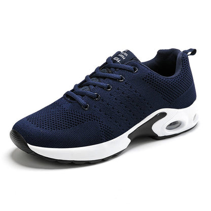 Dunkelblauer Sportschuh, atmungsaktiv, mit weißer Sohle, ideal für Laufen und Fitness.