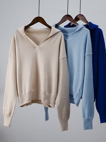Drei Pullover aus Baumwolle, beige, hellblau, dunkelblau, V-Ausschnitt, lässig, Damenmode.
