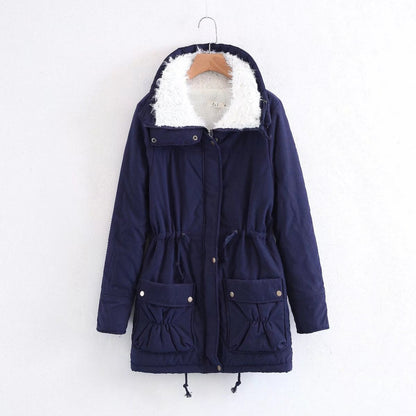 Damen Winterjacke blau mit Kapuze, Fleece-Futter, Taschen, warm, modisch, Outdoor-Bekleidung.