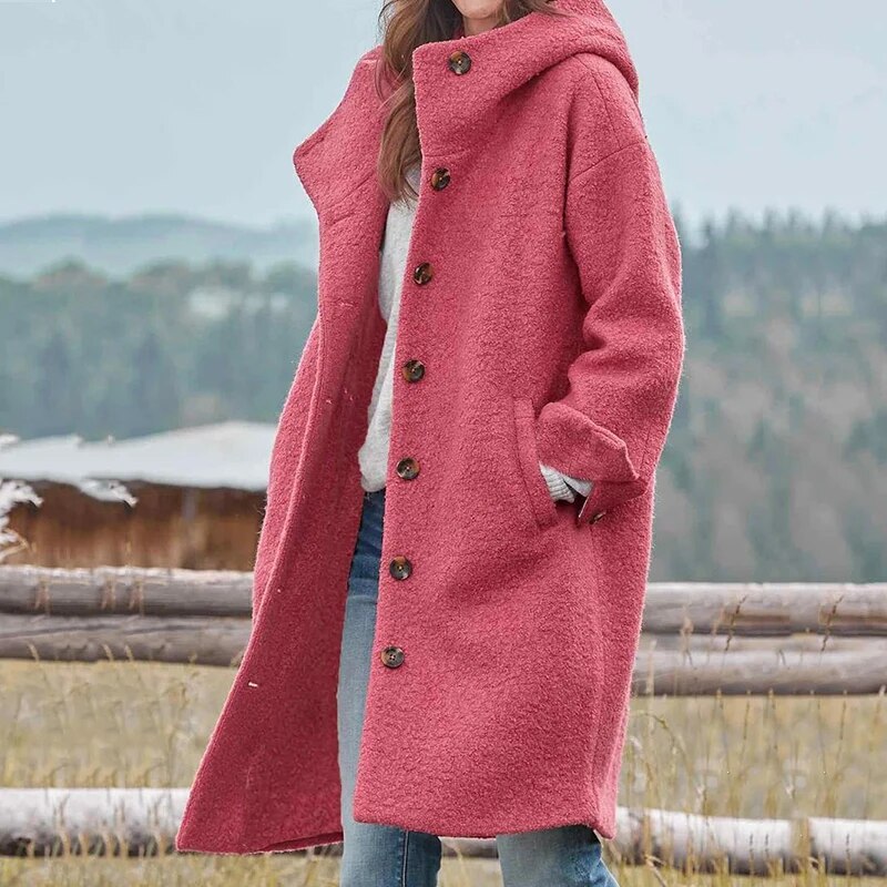 Frau in rosa Wollmantel mit Kapuze, Herbstmode, Outdoor, lässig, warm, Damenbekleidung.