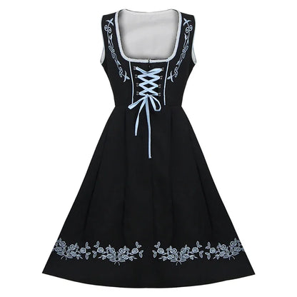 Schwarzes Dirndlkleid mit blauer Stickerei, traditionell, ärmellos, Schnürung vorne.