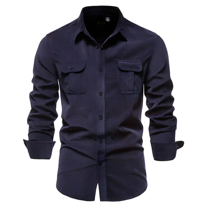 Dunkelblaues Herrenhemd aus Cord, einreihig, 100% Baumwolle, Business Casual Mode.