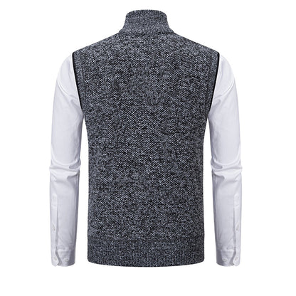 Dunkelgraue Strickweste Herren, ärmellos, modisch, über weißem Hemd, Rückansicht.