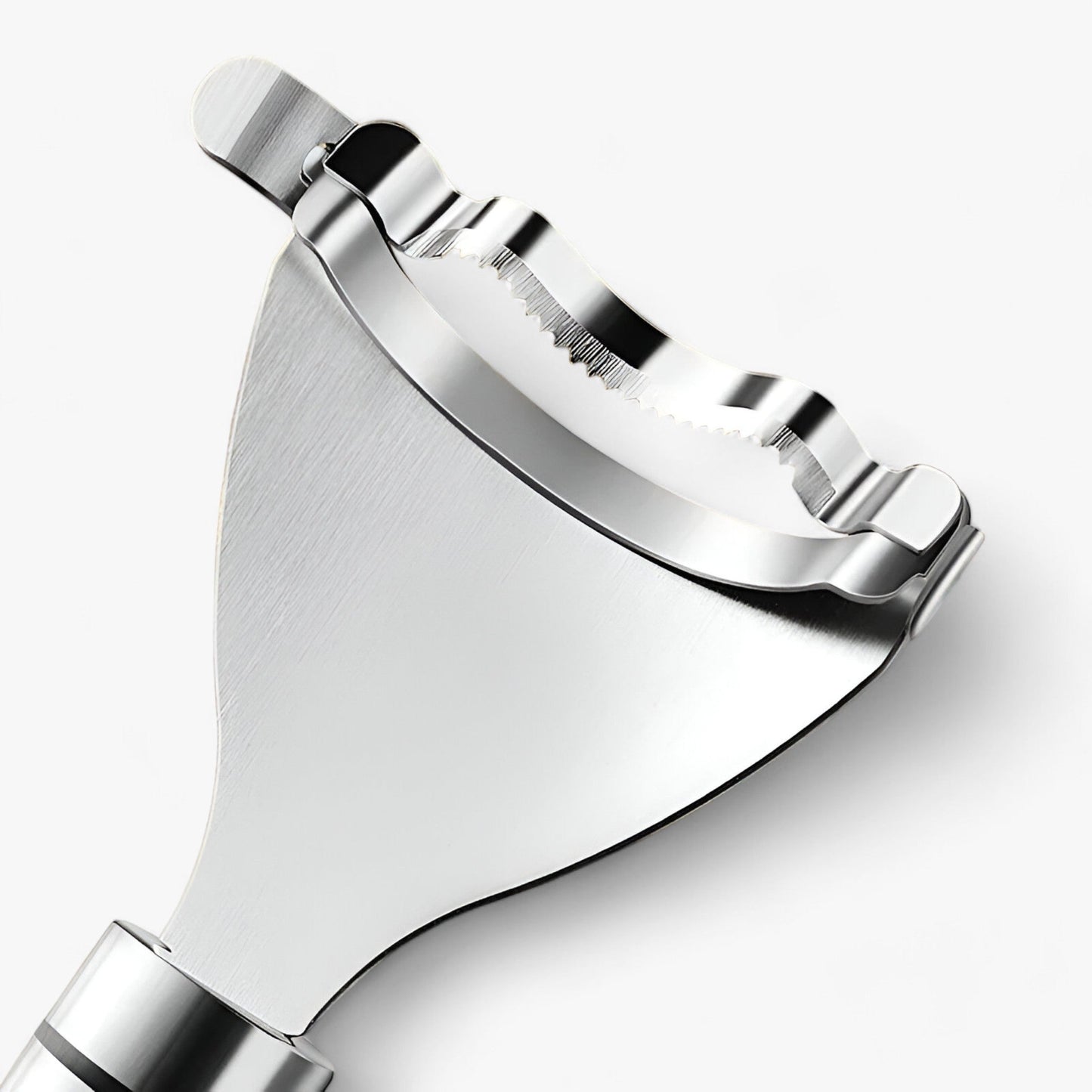Metallischer Sparschäler, Edelstahl, ergonomisches Design, Küchenwerkzeug, Gemüse, Obst.