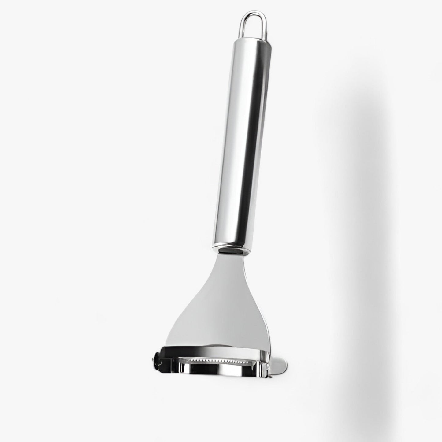 Edelstahl-Käseschneider mit ergonomischem Griff, ideal für präzises Schneiden von Käse.