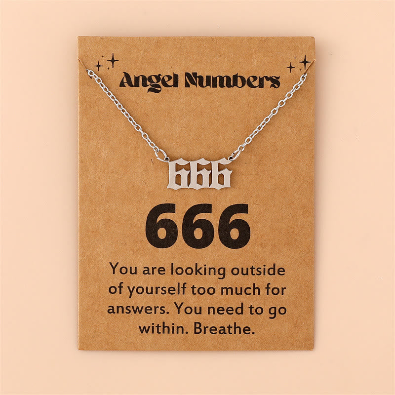Silberne Halskette mit "666" Anhänger auf brauner Karte, Engelszahlen Schmuck, Geschenkidee.