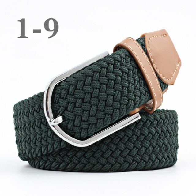 Geflochtener Gürtel, dunkelgrün, mit silberner Schnalle und braunem Lederdetail, Unisex-Accessoire.