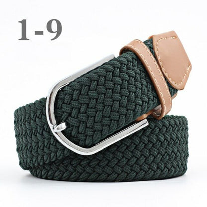 Geflochtener Gürtel, dunkelgrün, mit silberner Schnalle und braunem Lederdetail, Unisex-Accessoire.