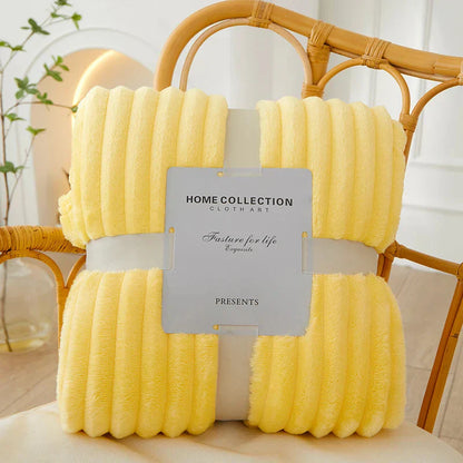 Gelbe Fleecedecke, weich, Home Collection, Wohnzimmer, gemütlich, dekorativ, Geschenkidee.