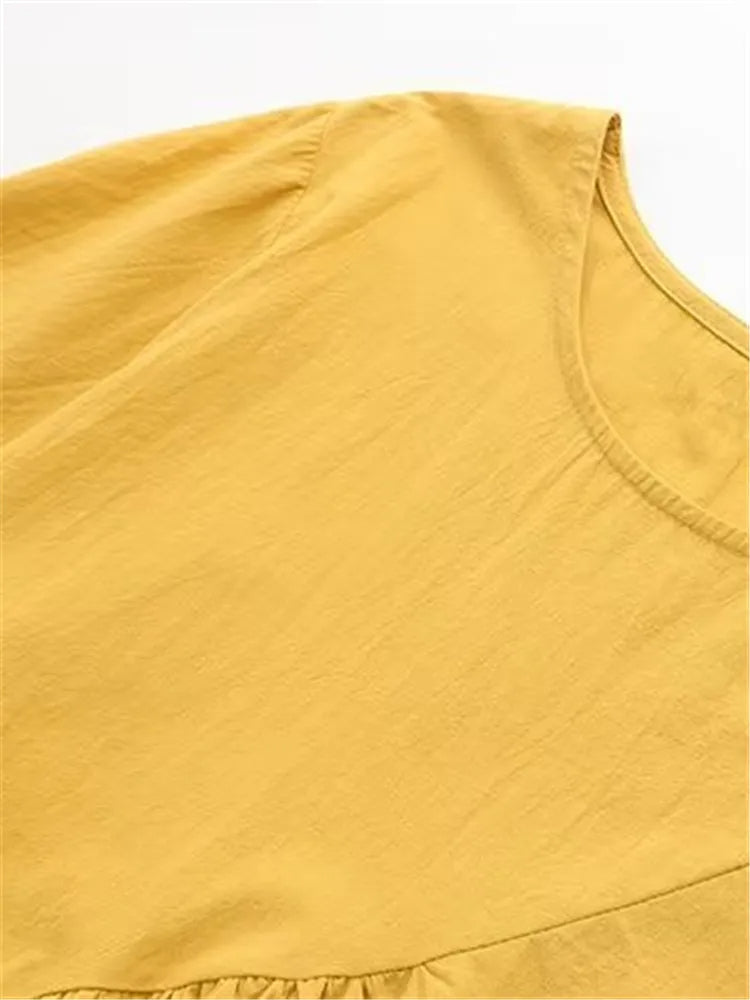 Gelbes Baumwoll-T-Shirt, Rundhalsausschnitt, lässiger Stil, Damenmode, Sommerkleidung.