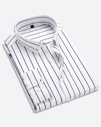 Gestreiftes weißes Baumwollhemd, langärmelig, formell, Herrenmode, Business Casual.