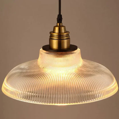 Kronleuchter aus Glas, geriffelt, mit Messingfassung, Vintage-Stil, warmes Licht, Hängelampe.