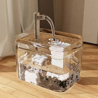 Transparenter Wasserhahn mit rechteckigem Glasbecken, modernes Design, Badezimmerarmatur.